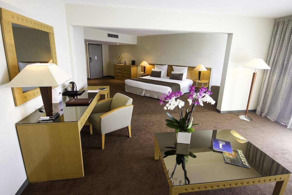Garden Beach Hotel 胡安莱潘 外观 照片