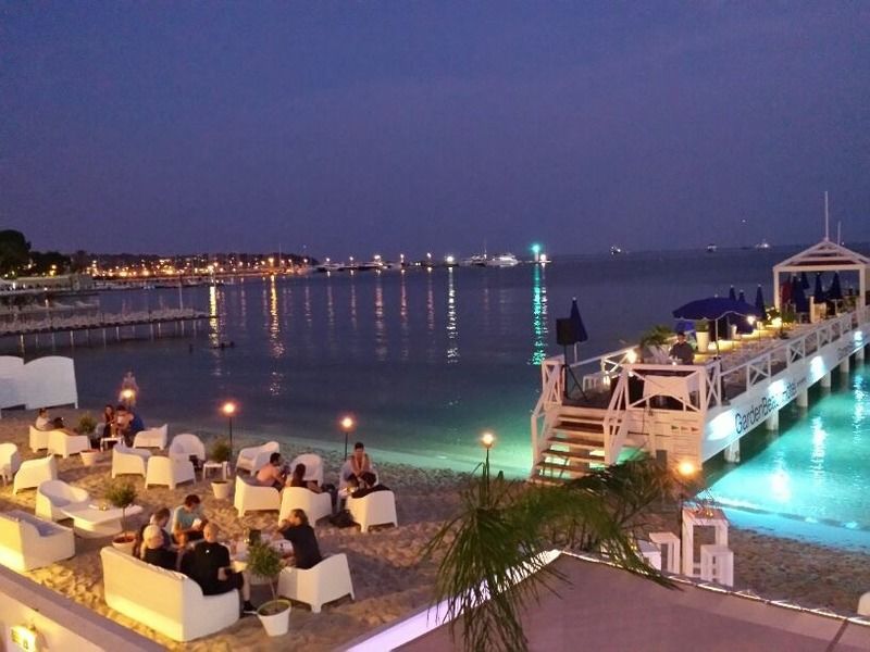 Garden Beach Hotel 胡安莱潘 外观 照片