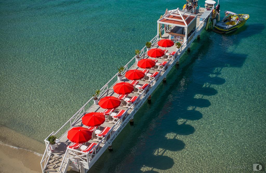 Garden Beach Hotel 胡安莱潘 外观 照片
