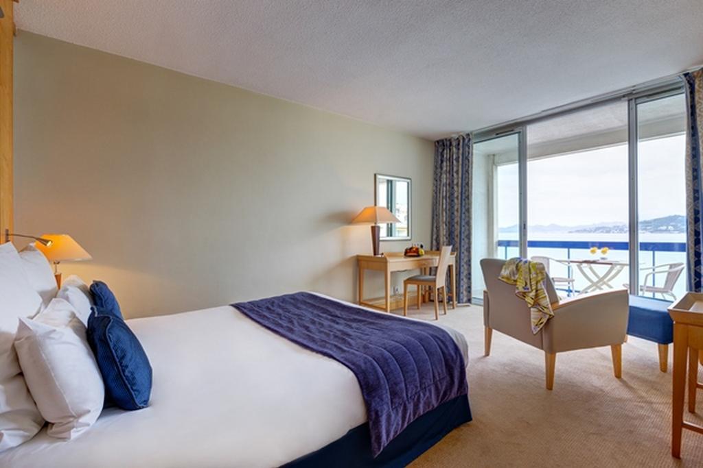 Garden Beach Hotel 胡安莱潘 外观 照片
