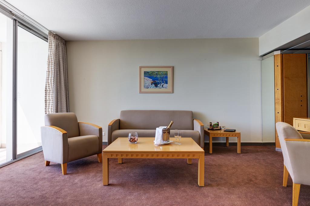 Garden Beach Hotel 胡安莱潘 外观 照片