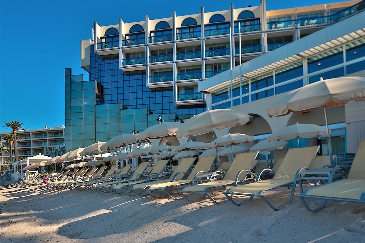 Garden Beach Hotel 胡安莱潘 外观 照片
